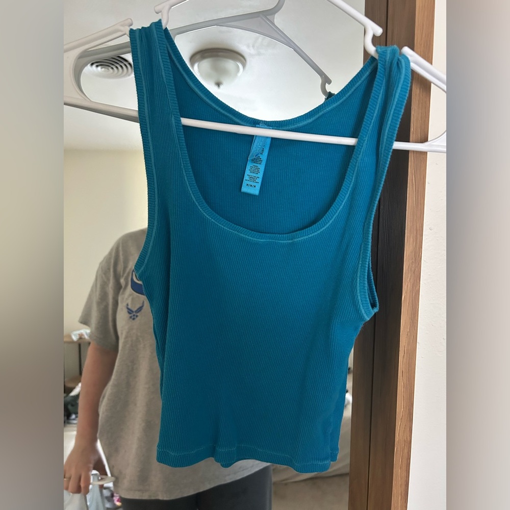 SKIMS TANK SIZE MEDIUM COBALT